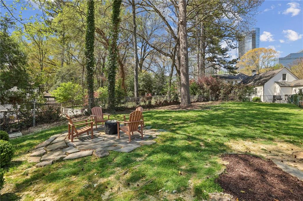 810 Martina Drive NE