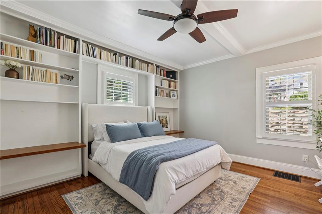 810 Martina Drive NE