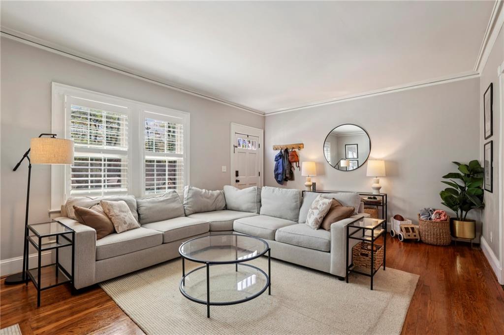 810 Martina Drive NE