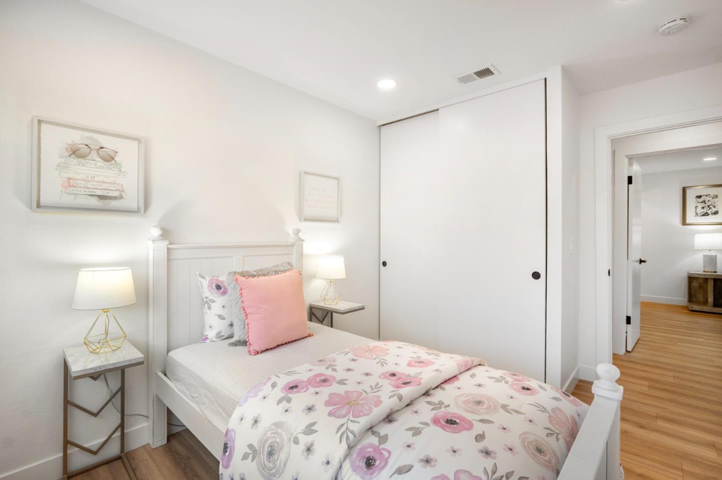 1555 Leafy CT