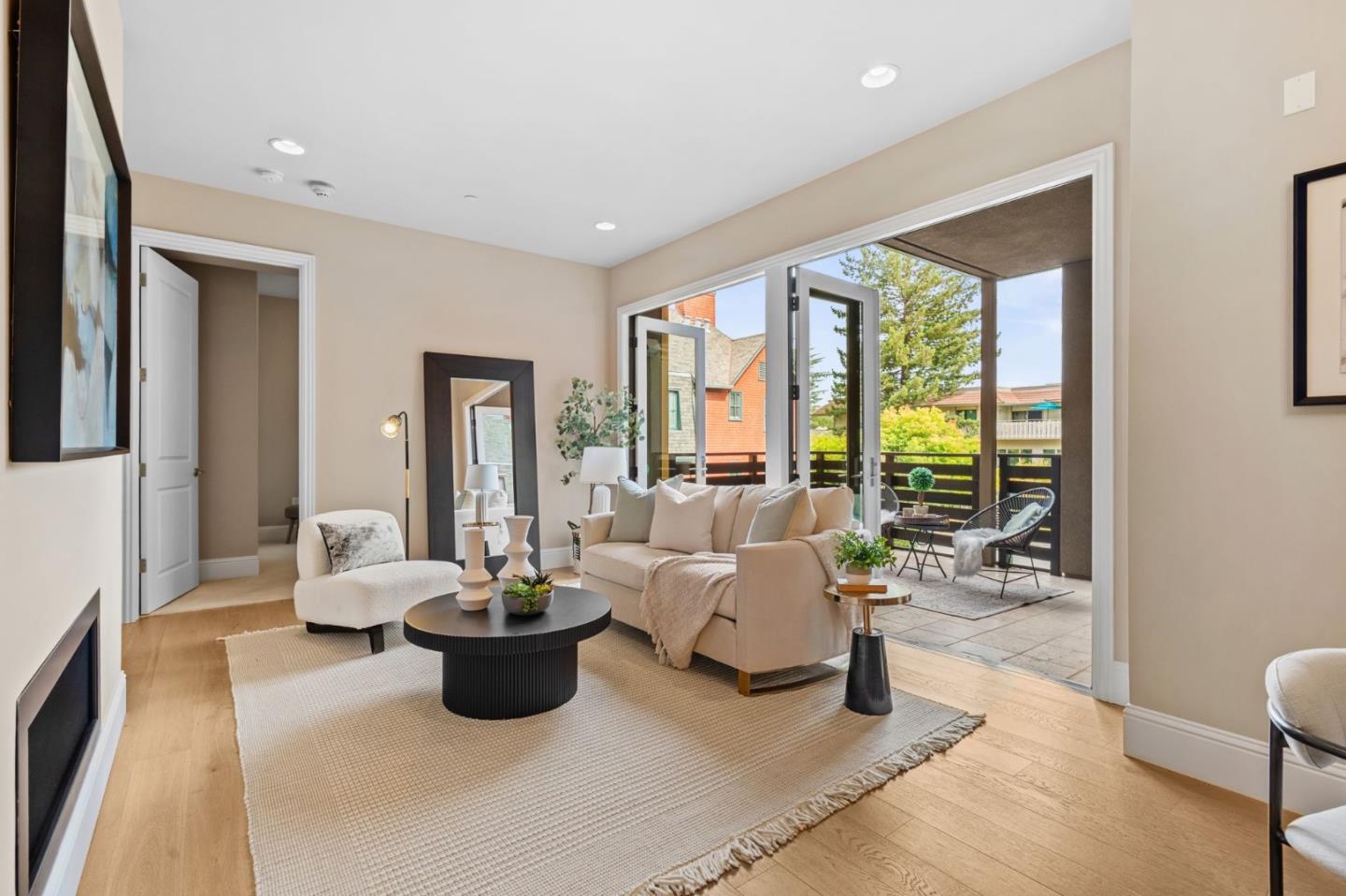 86 3rd Street 203