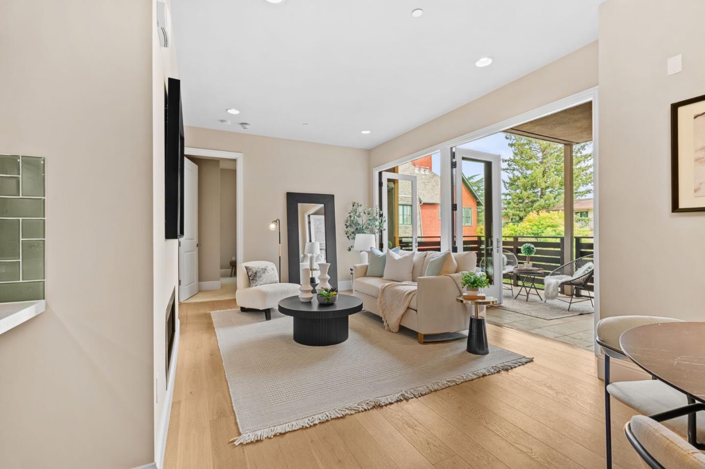86 3rd Street 203