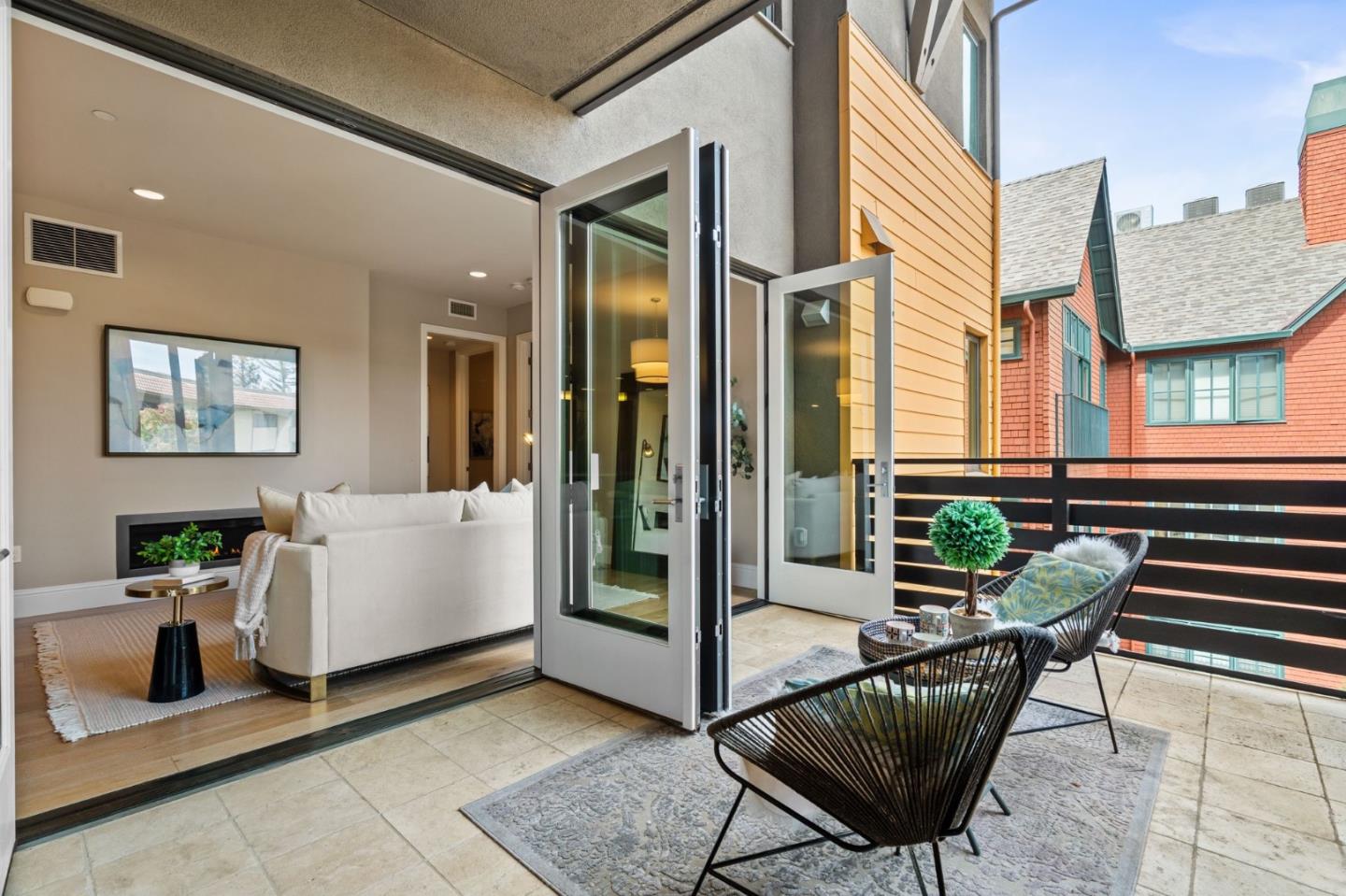 86 3rd Street 203