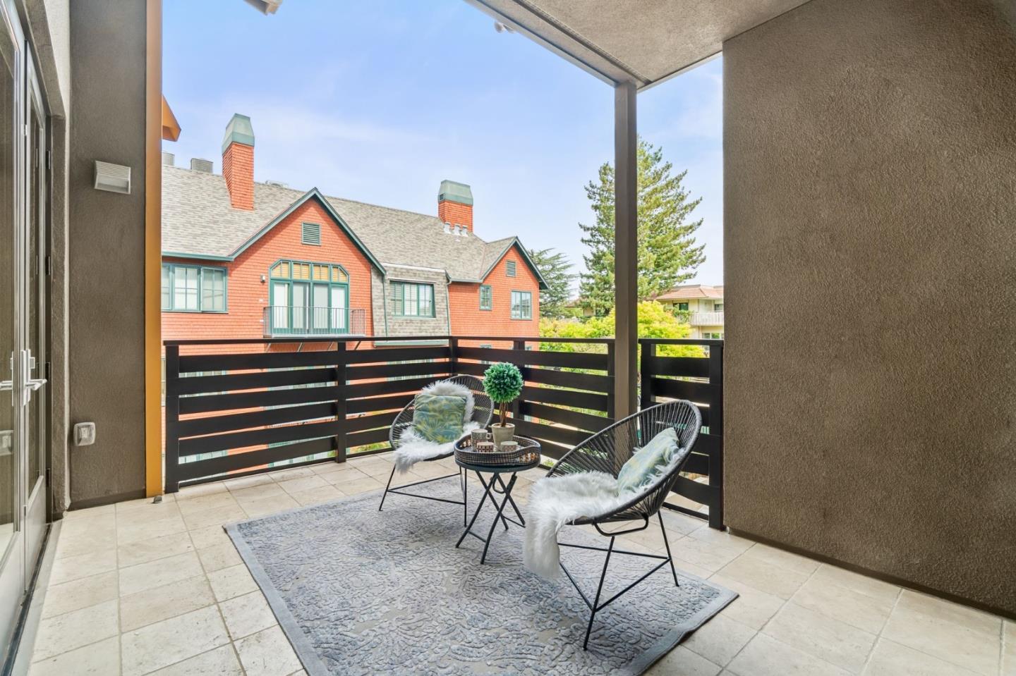 86 3rd Street 203
