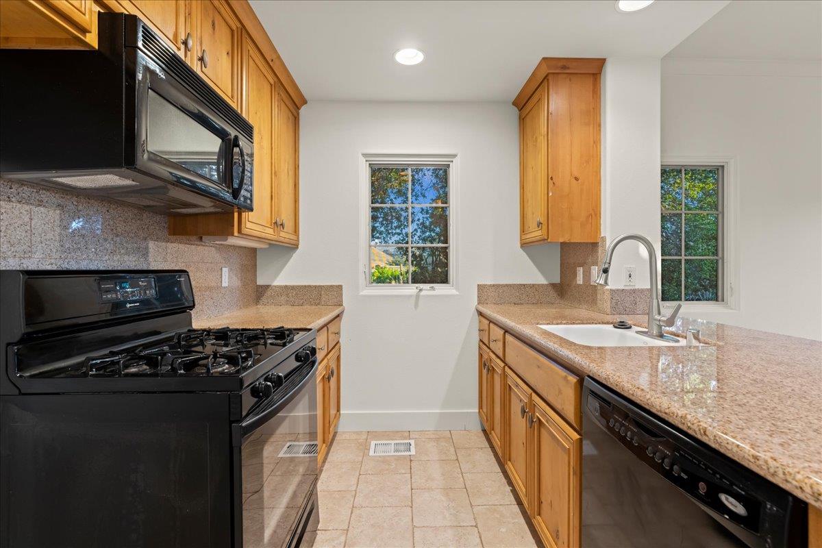 741 Kalthoff Common