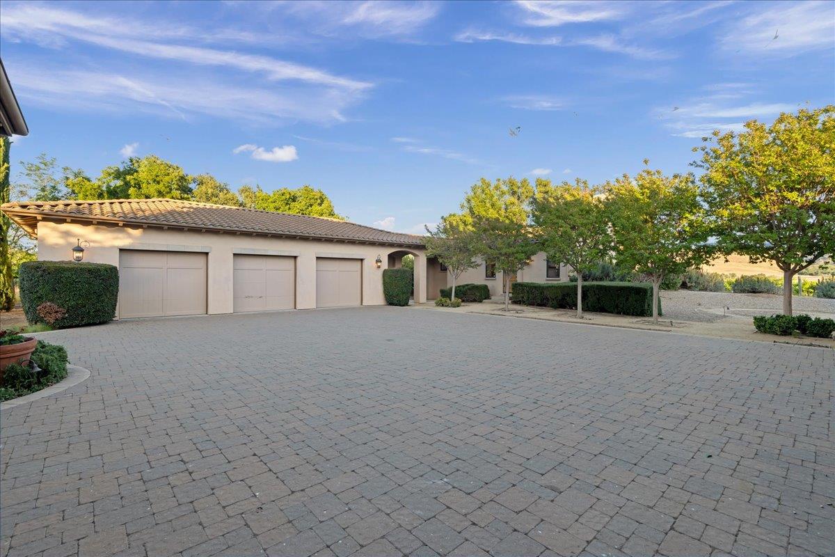 741 Kalthoff Common