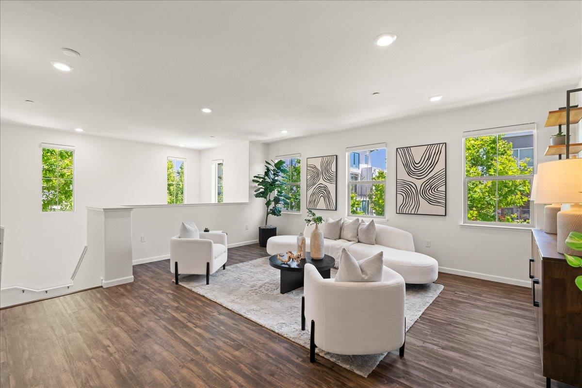 223 William Manly ST 5