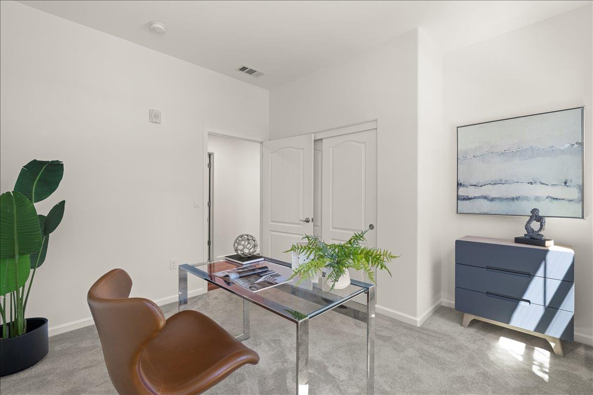 223 William Manly ST 5