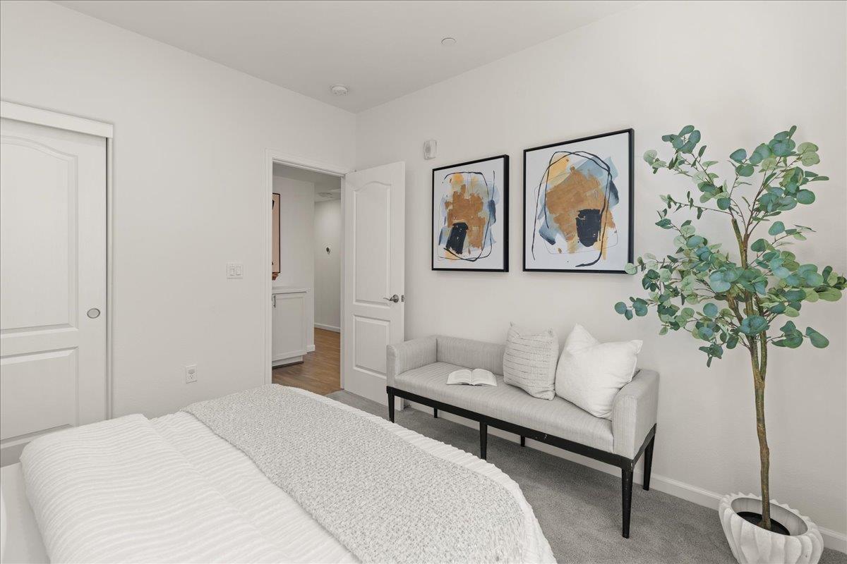 223 William Manly ST 5