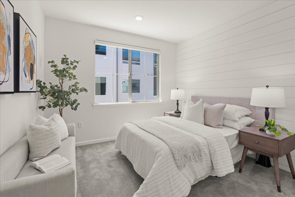 223 William Manly ST 5