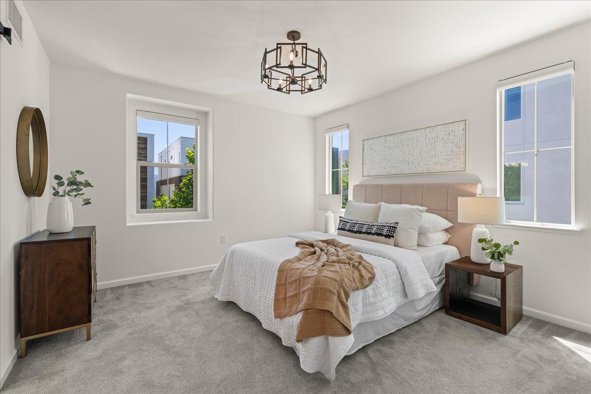 223 William Manly ST 5