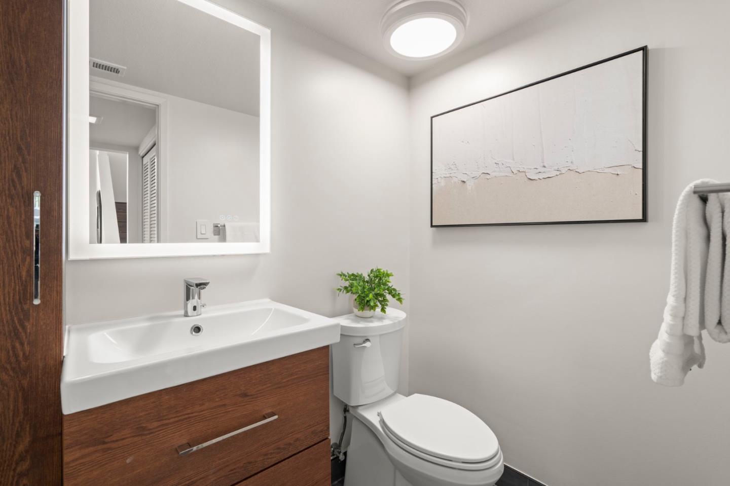 1327 Greenwich CT