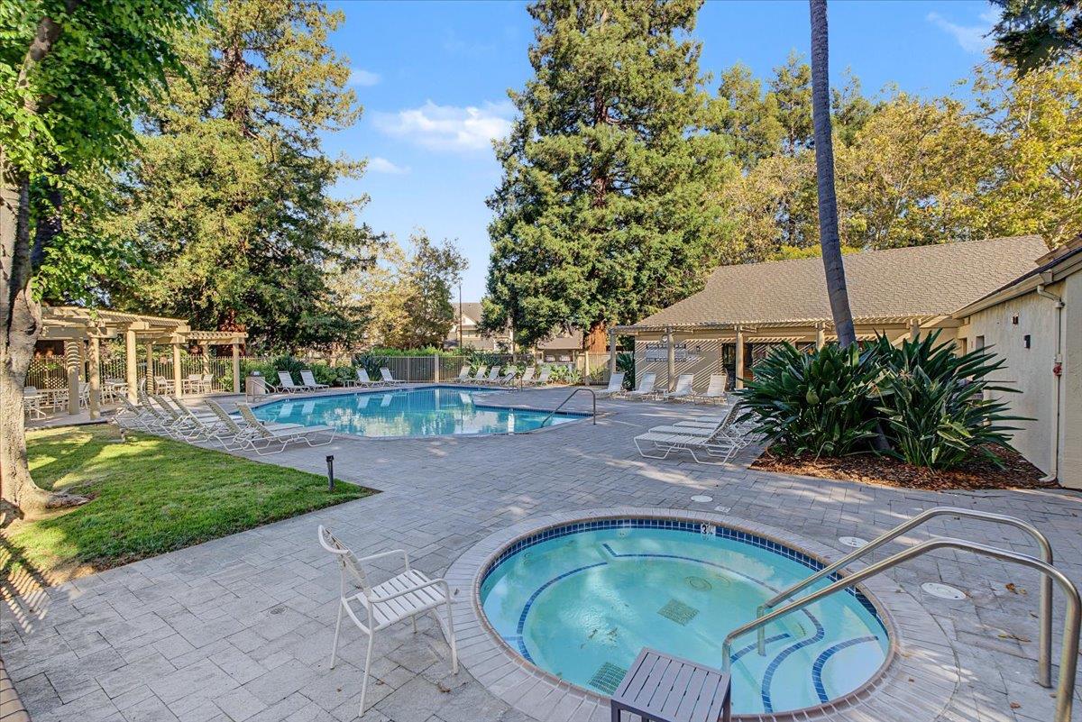 1327 Greenwich CT