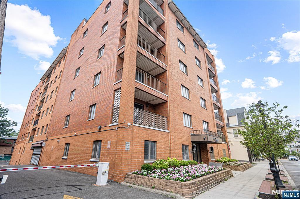 633 Palisade 6B