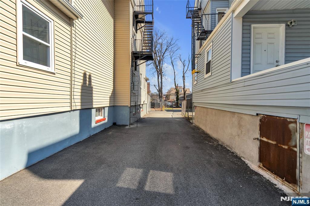 162 Clinton Street