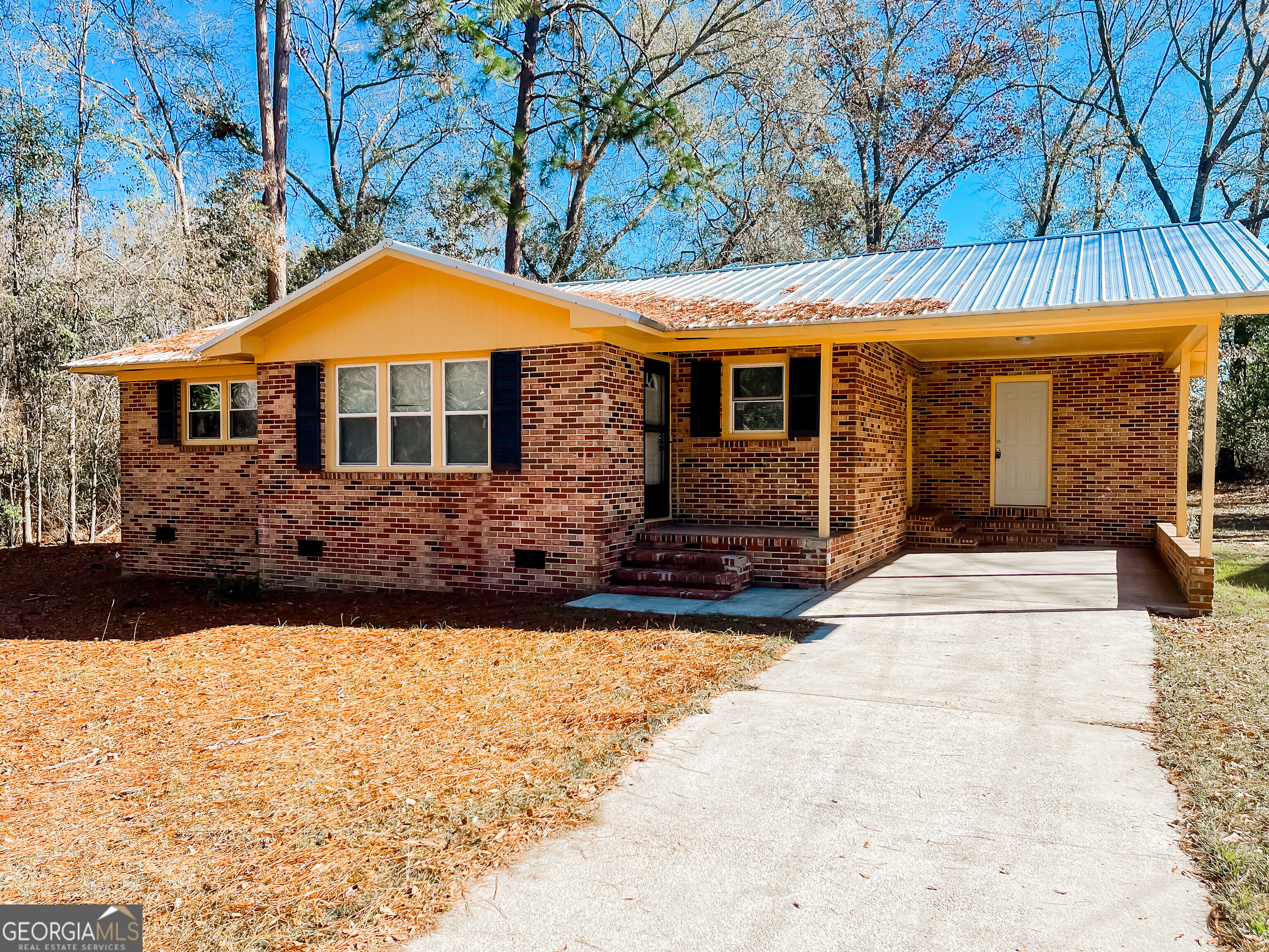 818 King Circle Drive