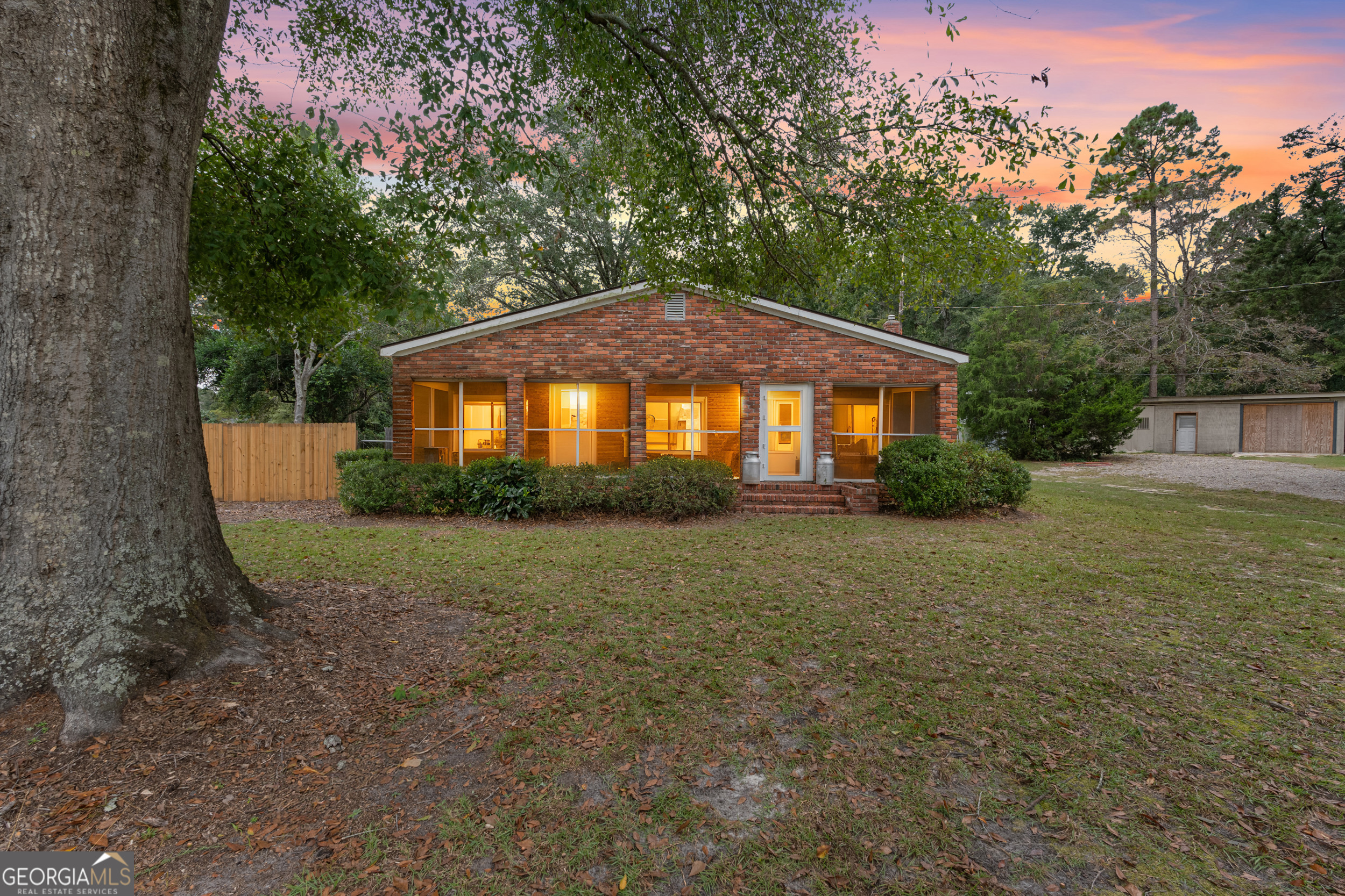 1135 N Masonic Street