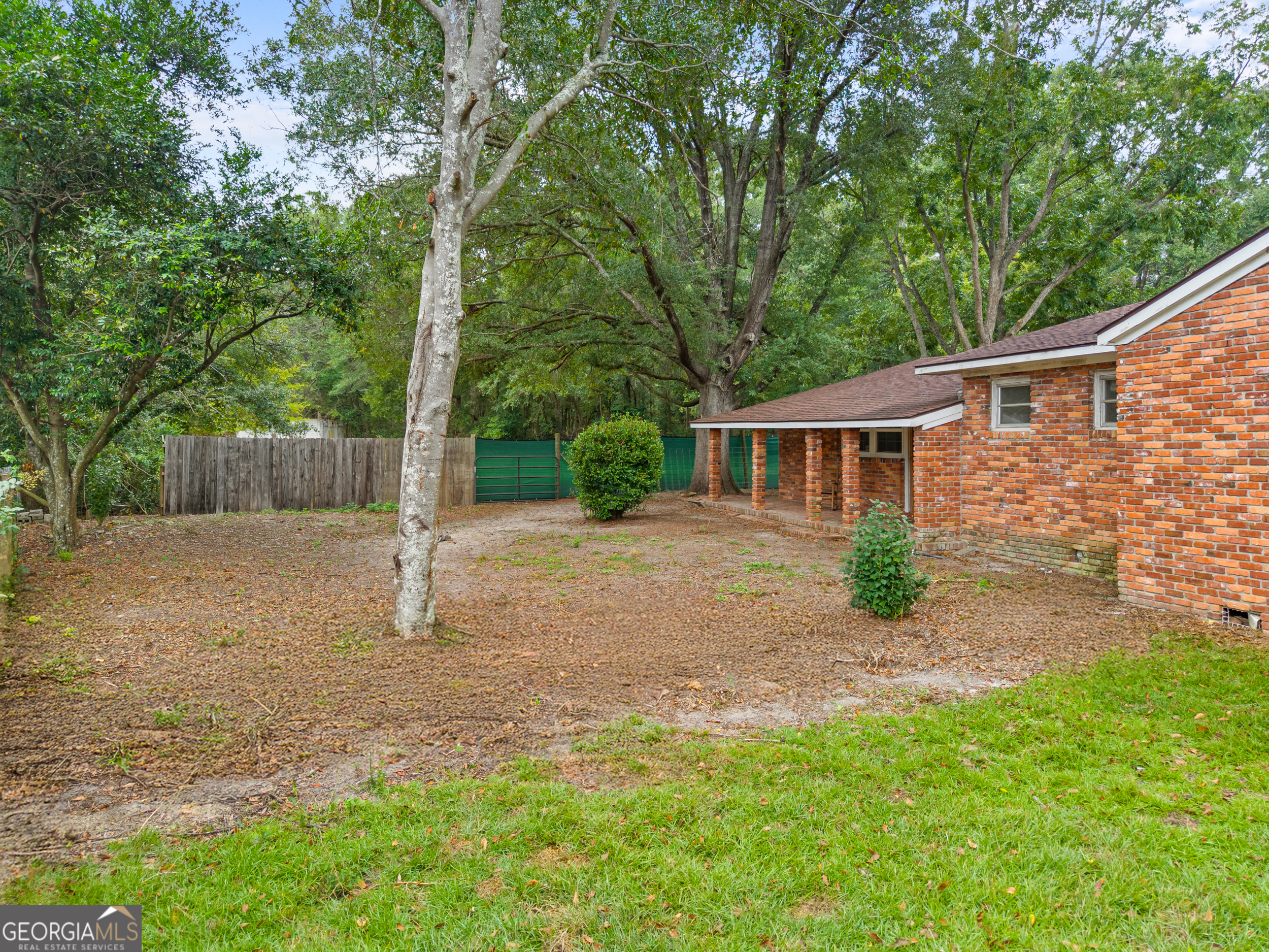 1135 N Masonic Street