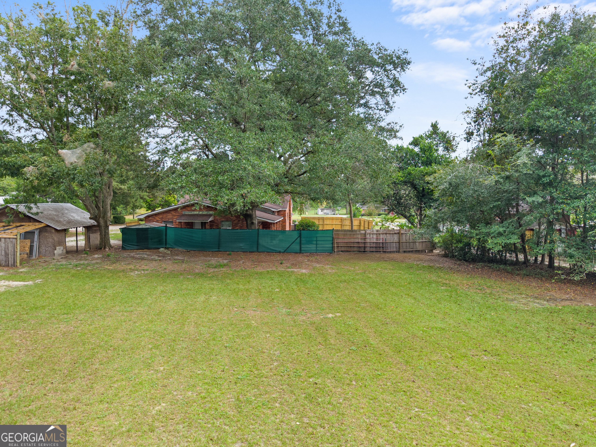 1135 N Masonic Street