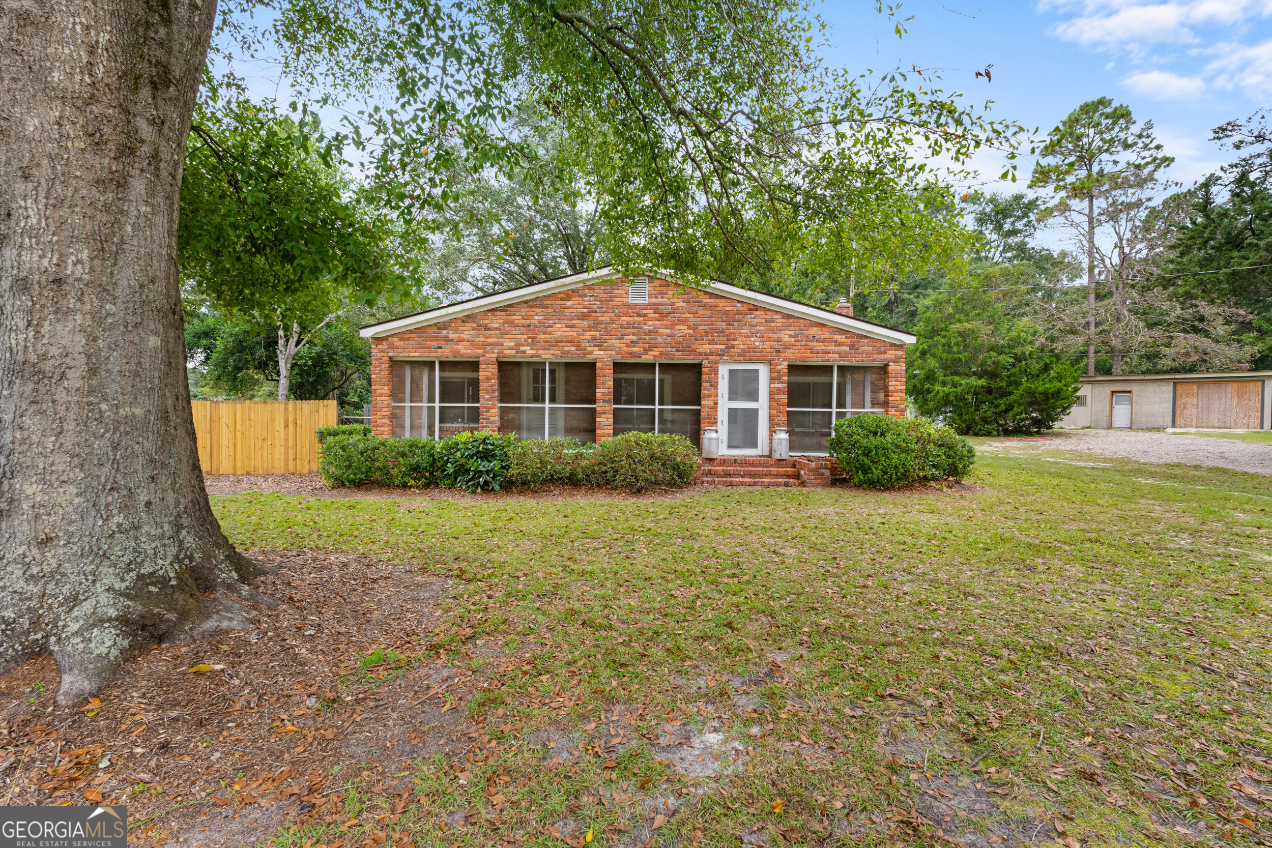 1135 N Masonic Street