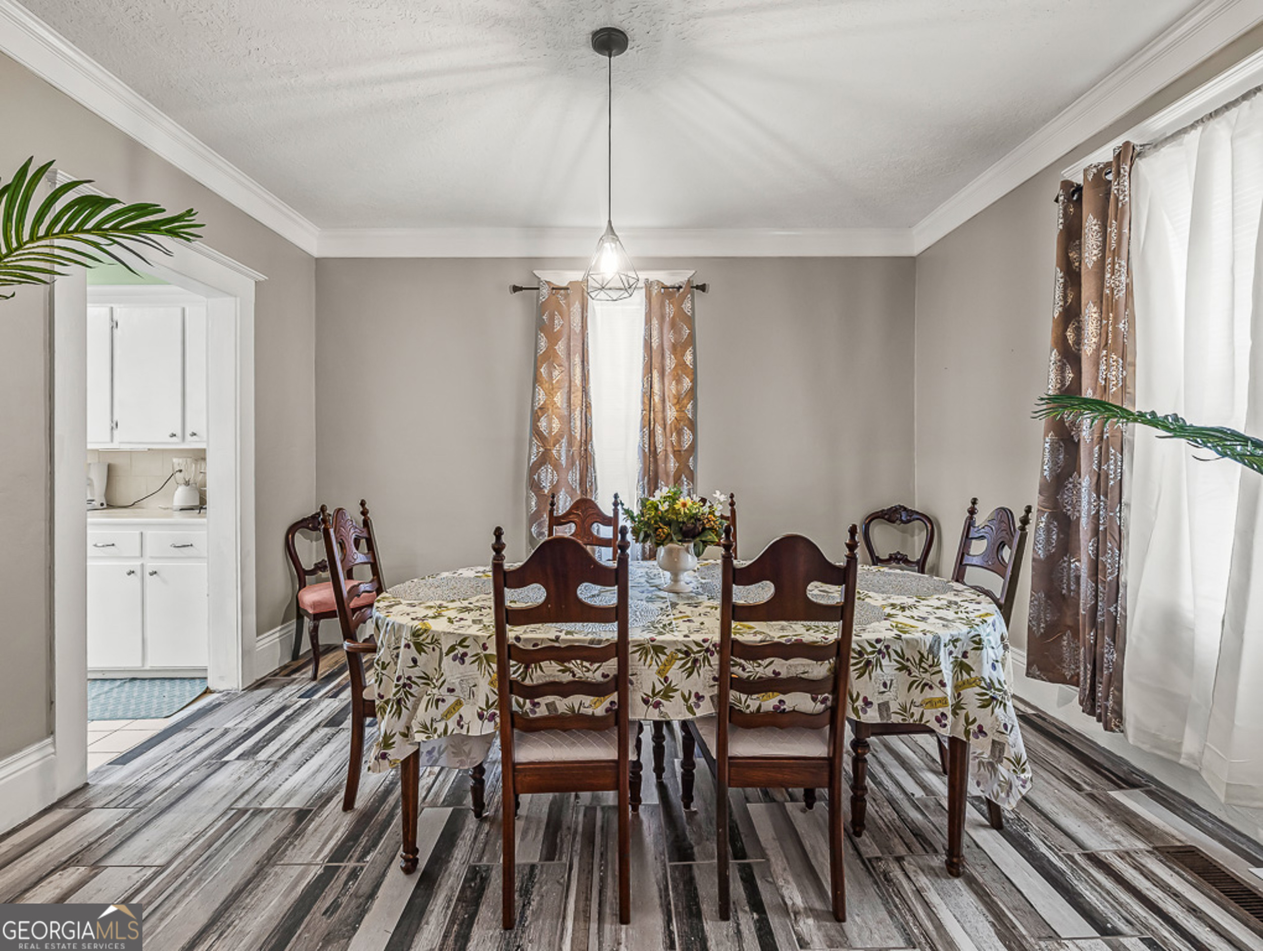 517 N Masonic Street