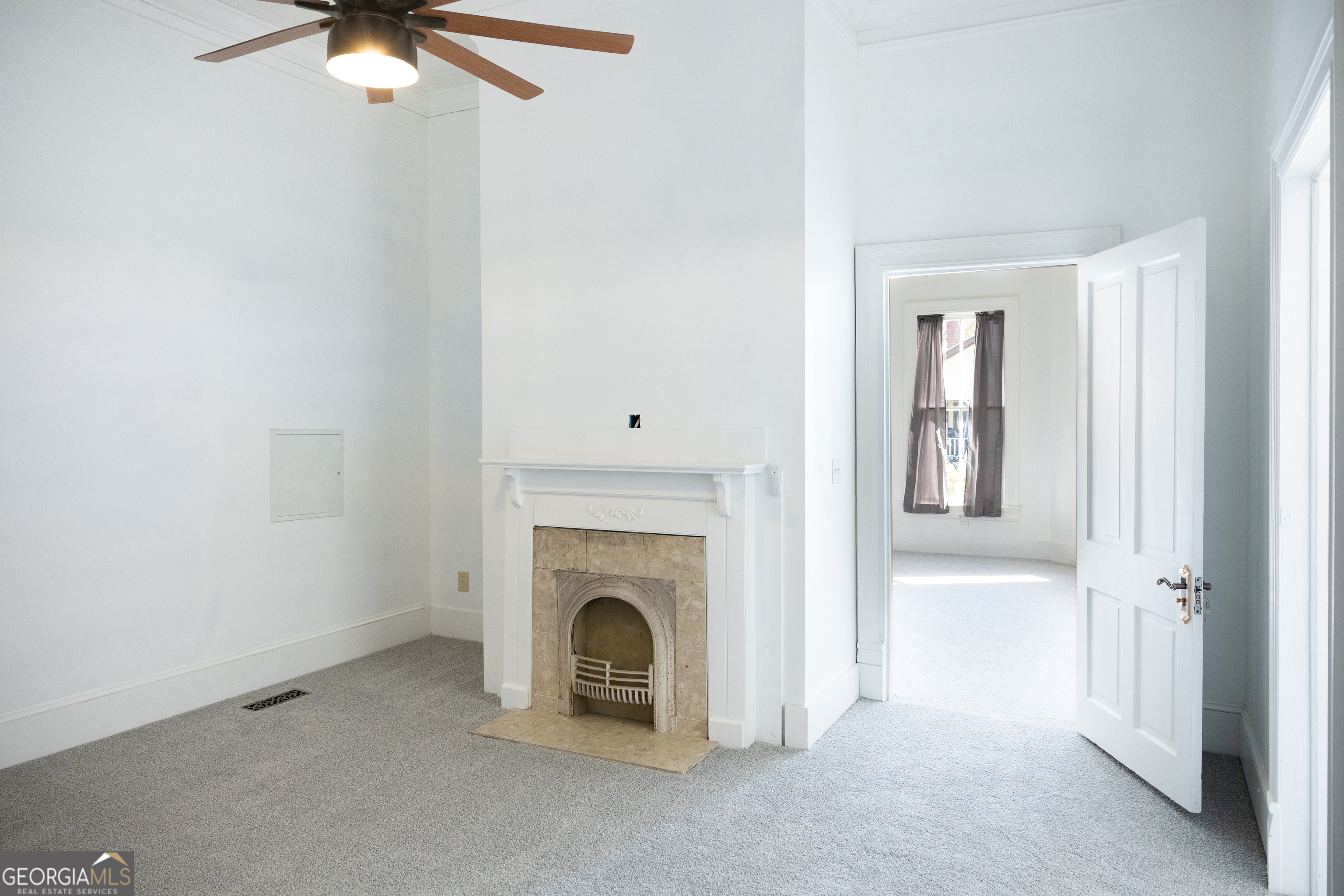 643 Barney Avenue
