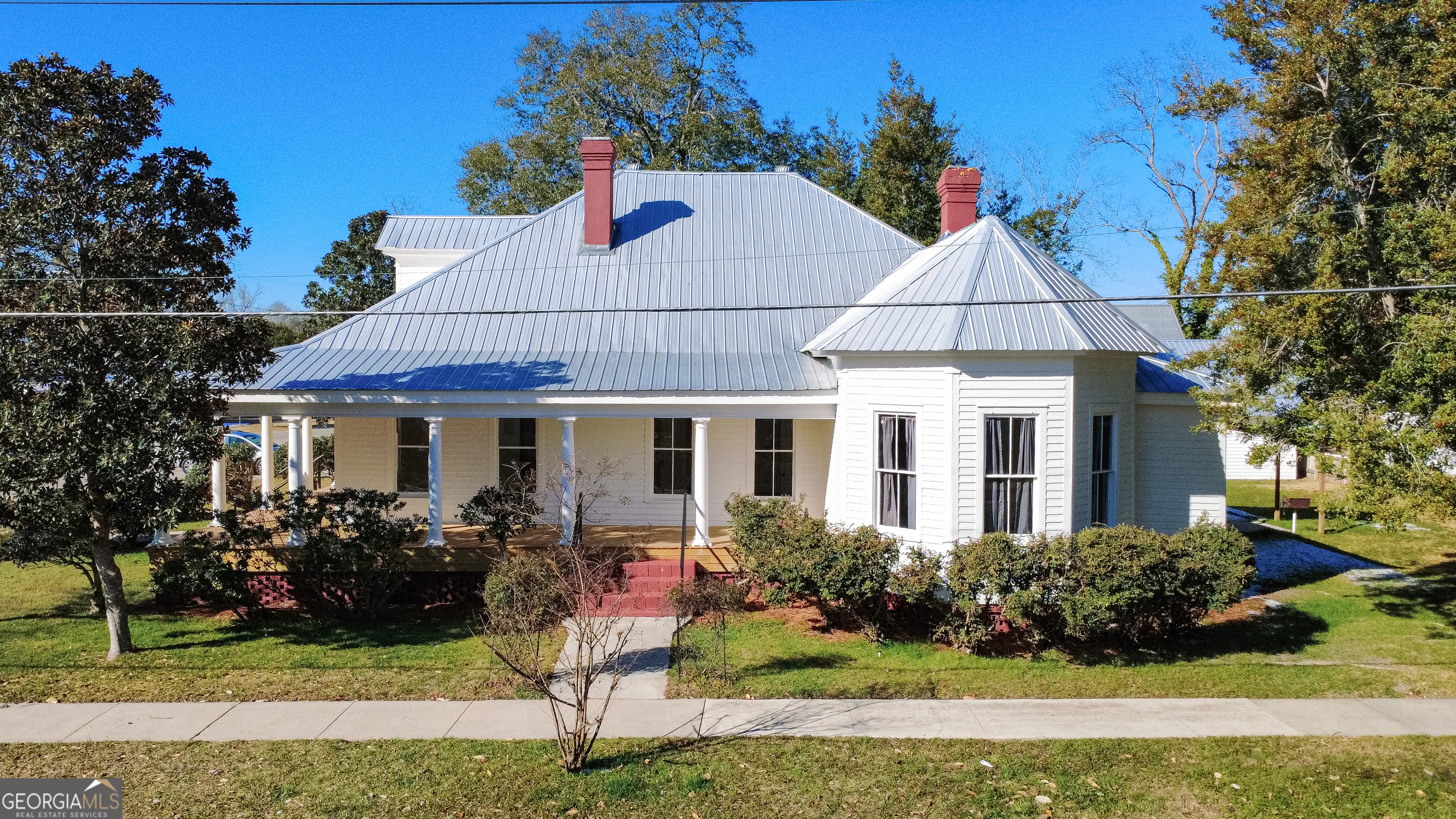 643 Barney Avenue