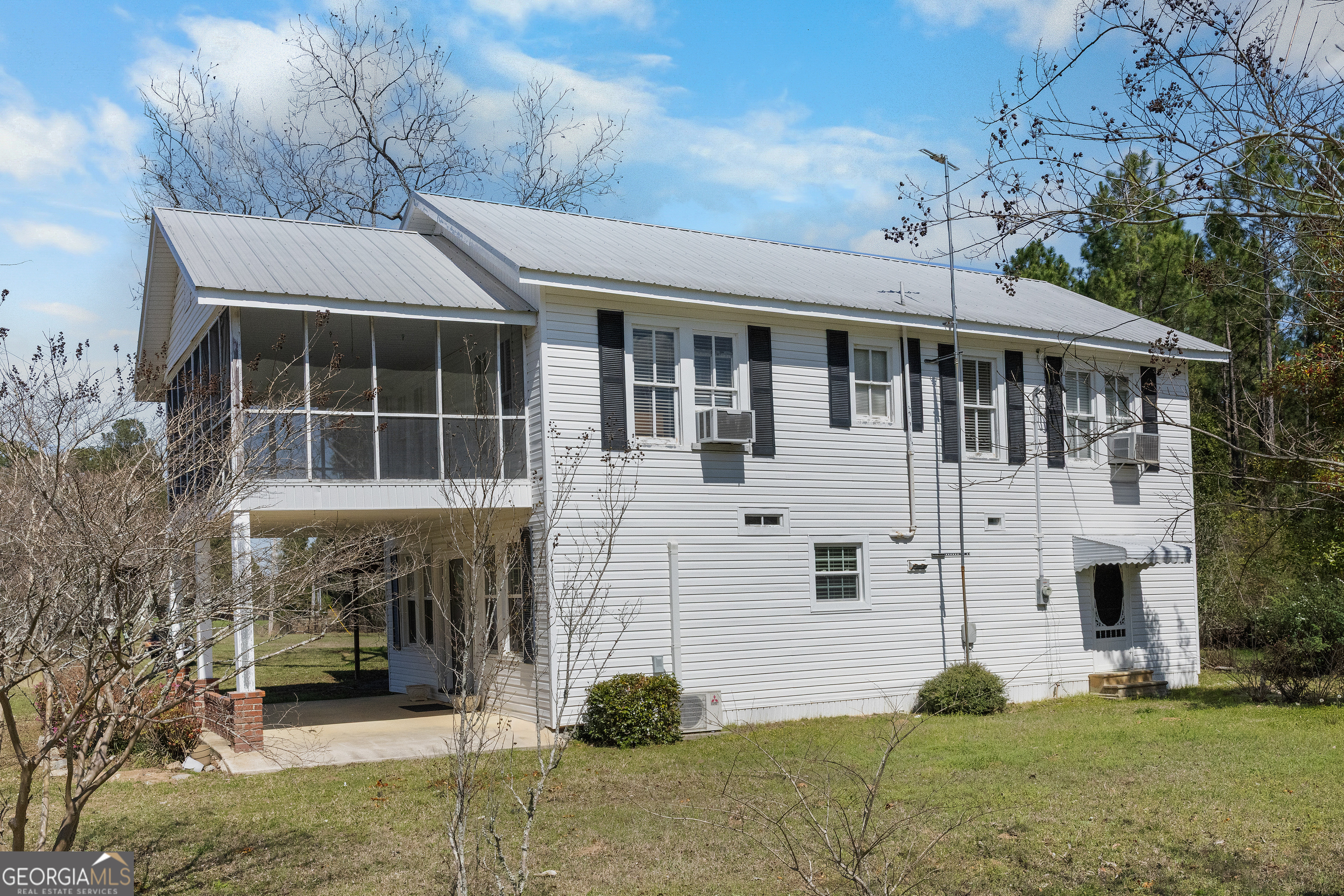 17332 Old River Road