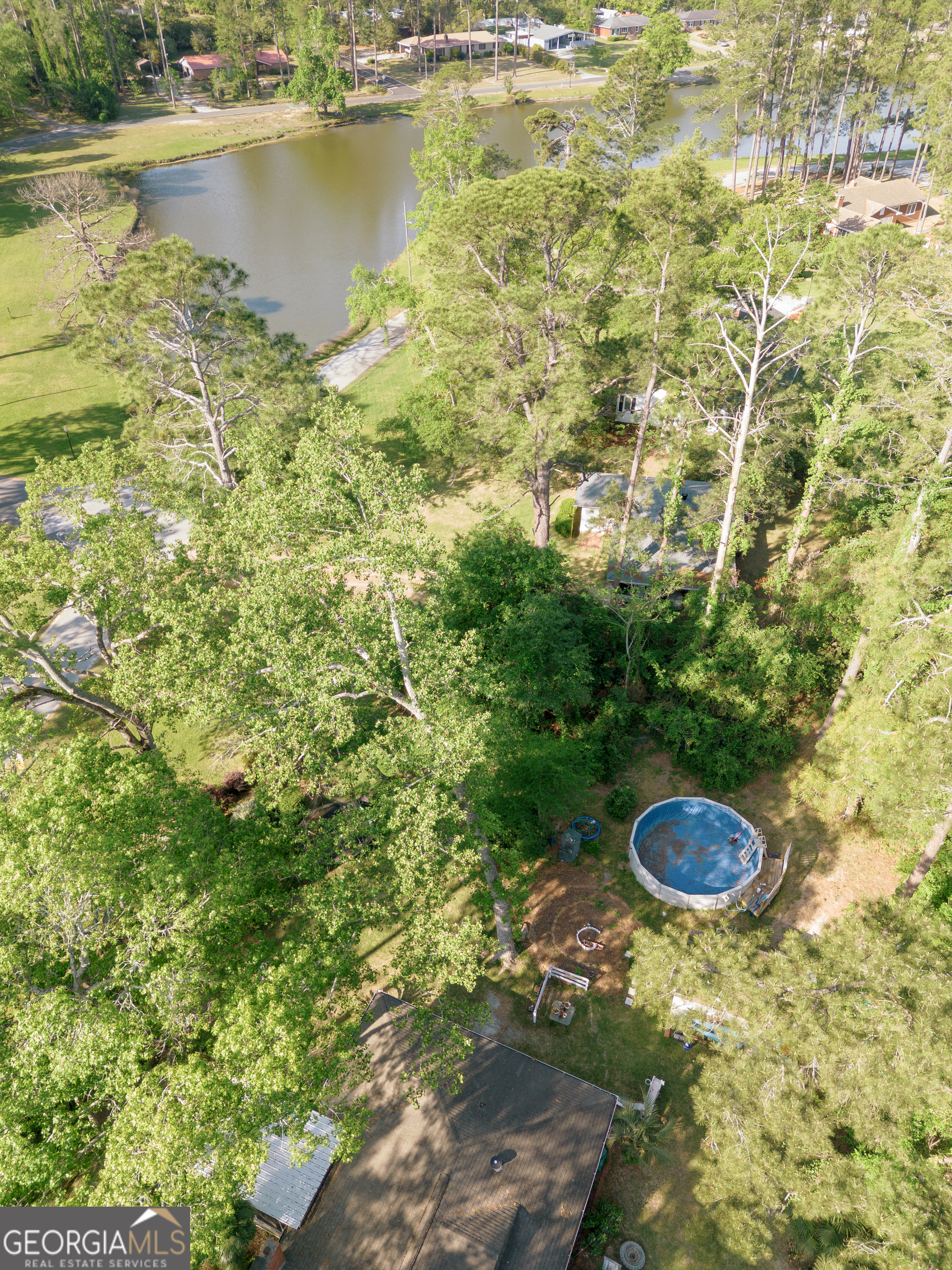 221 N Lake Drive
