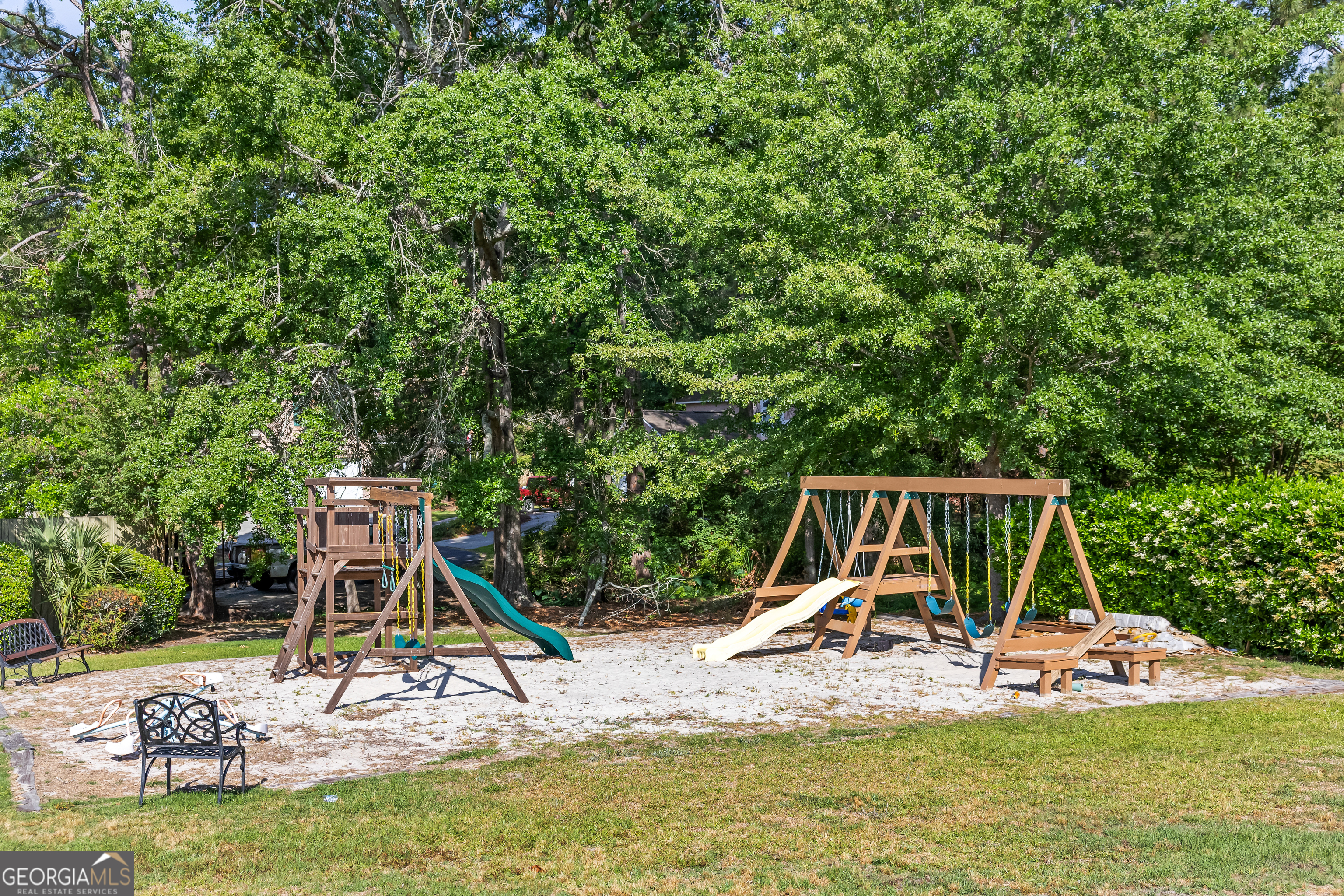 1666 Pondside Drive