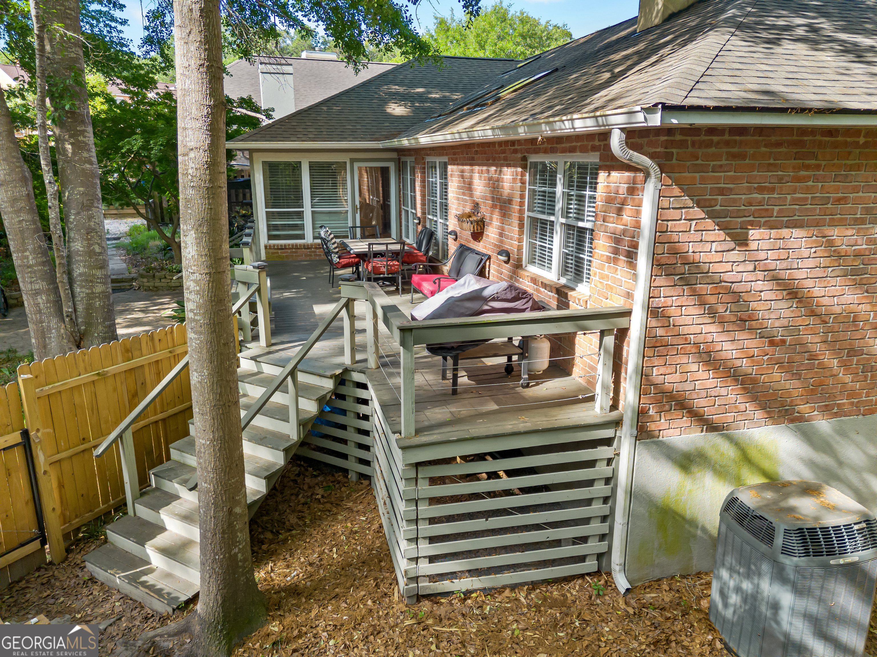1666 Pondside Drive