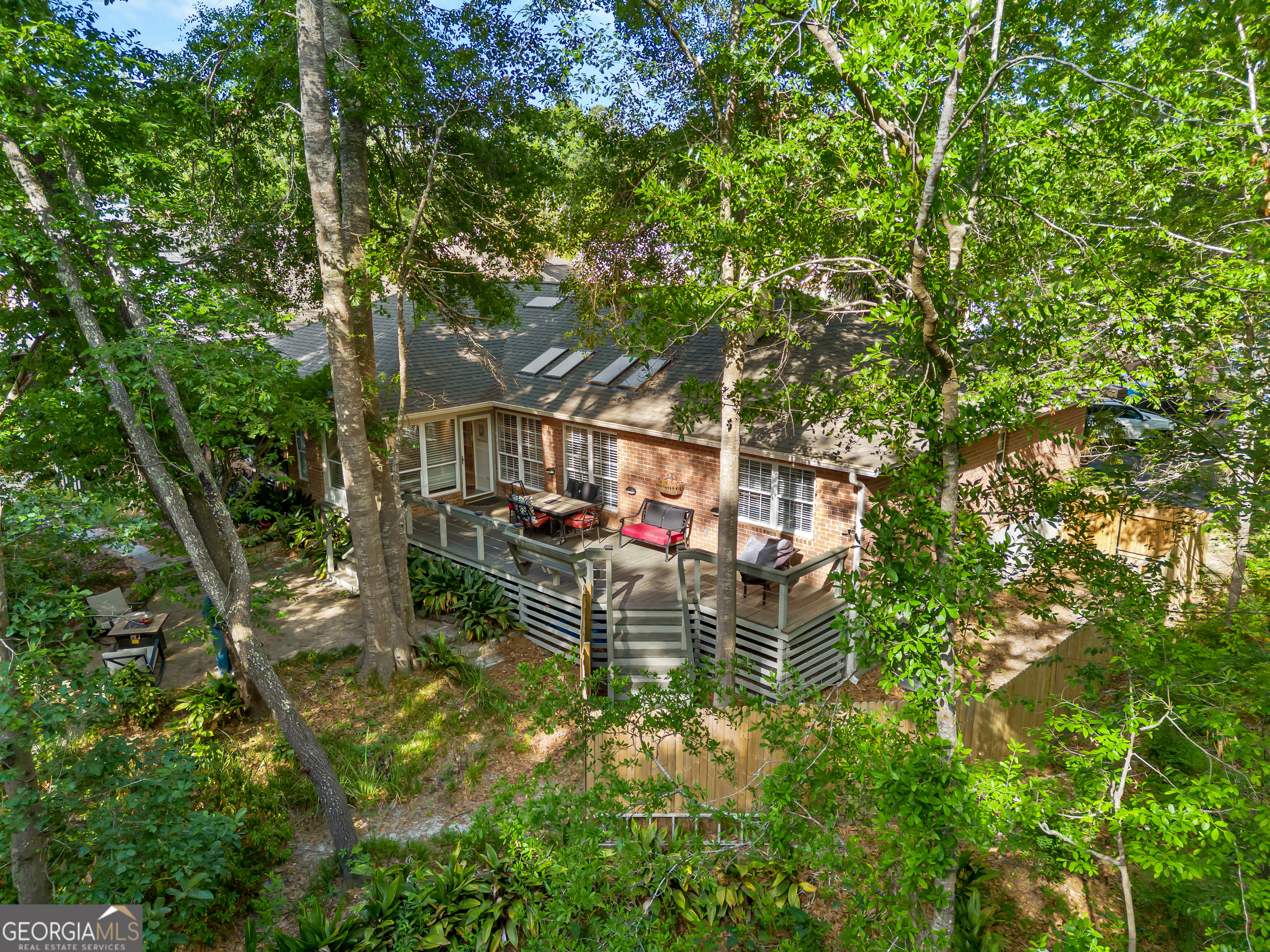 1666 Pondside Drive