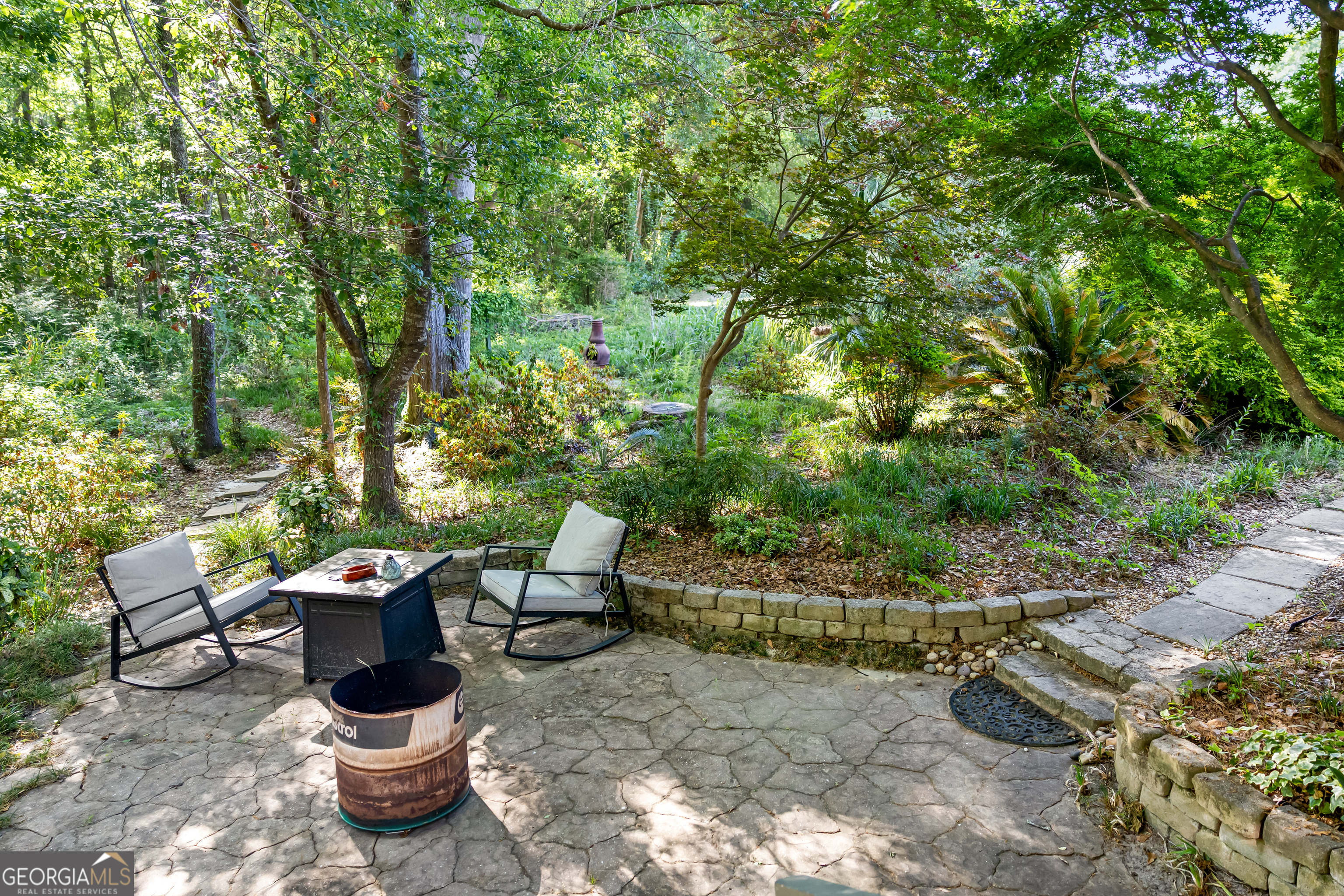 1666 Pondside Drive
