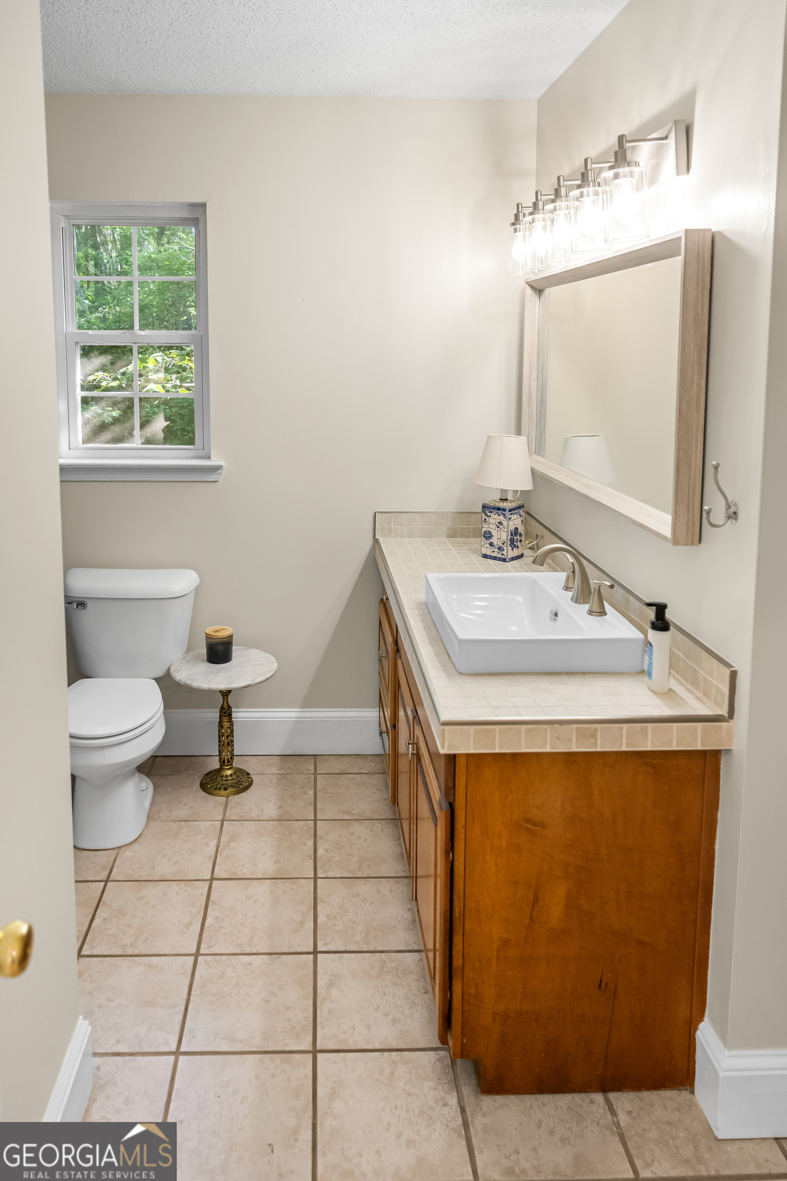 1666 Pondside Drive