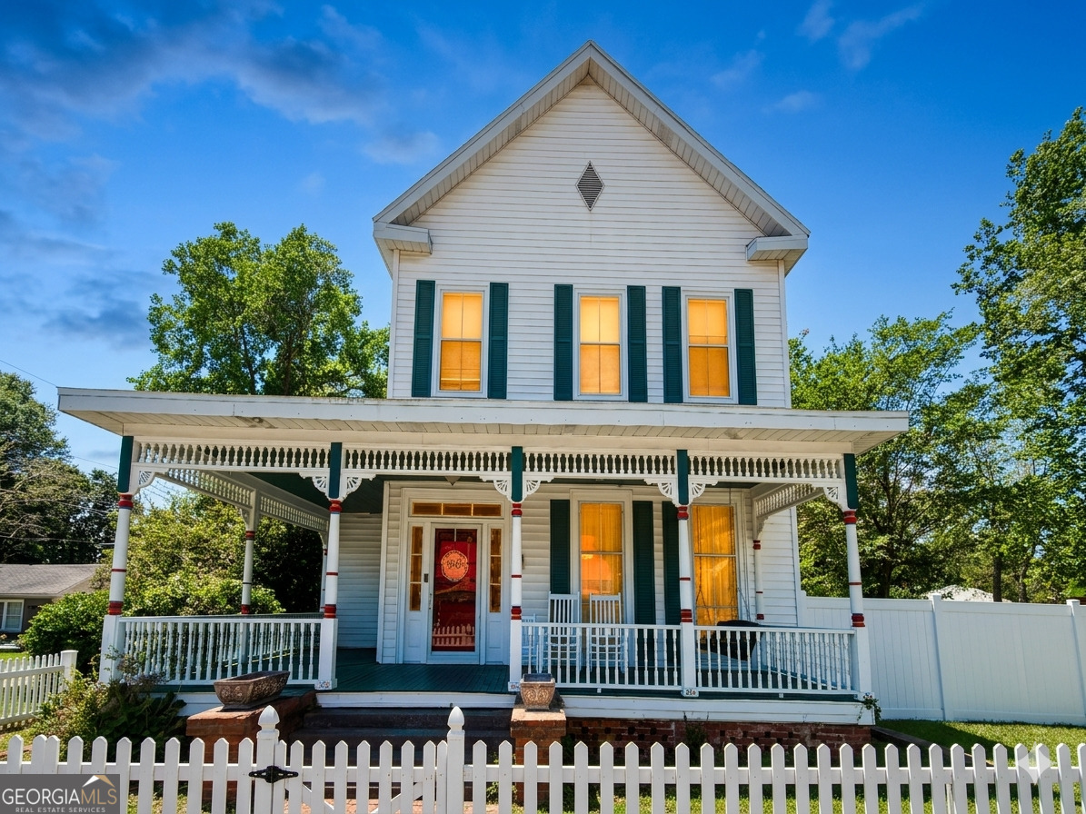 305 N Masonic Street