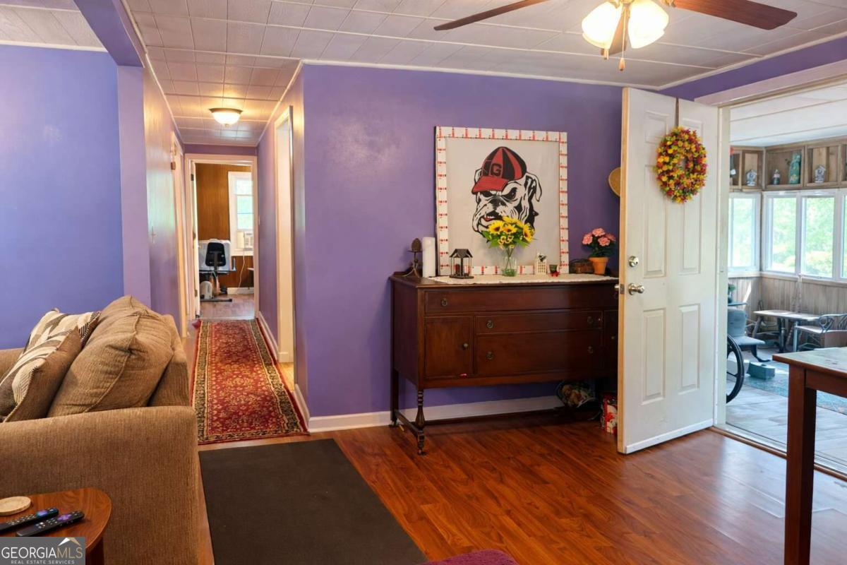 952 Royal Road