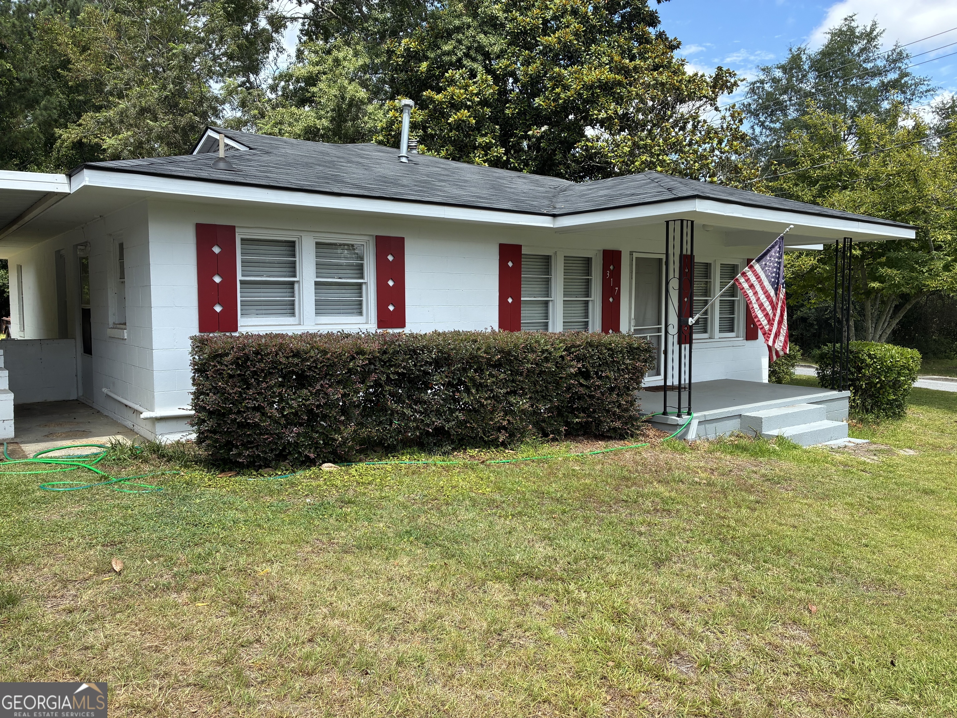 317 Peachtree Circle