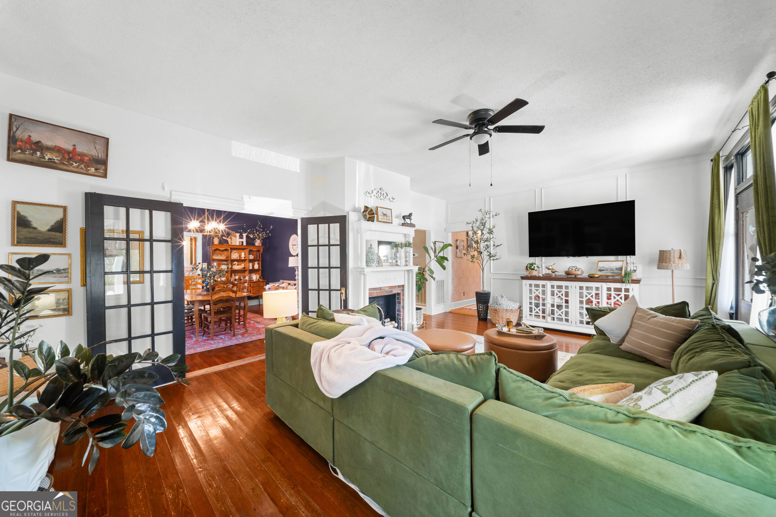 631 Barney Avenue