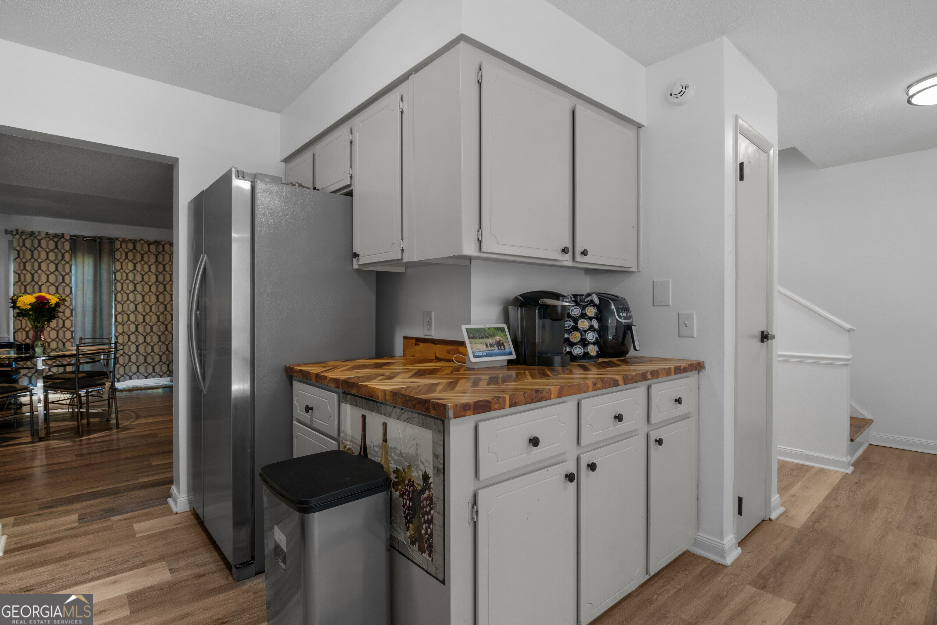912 Pineland Avenue APT 4