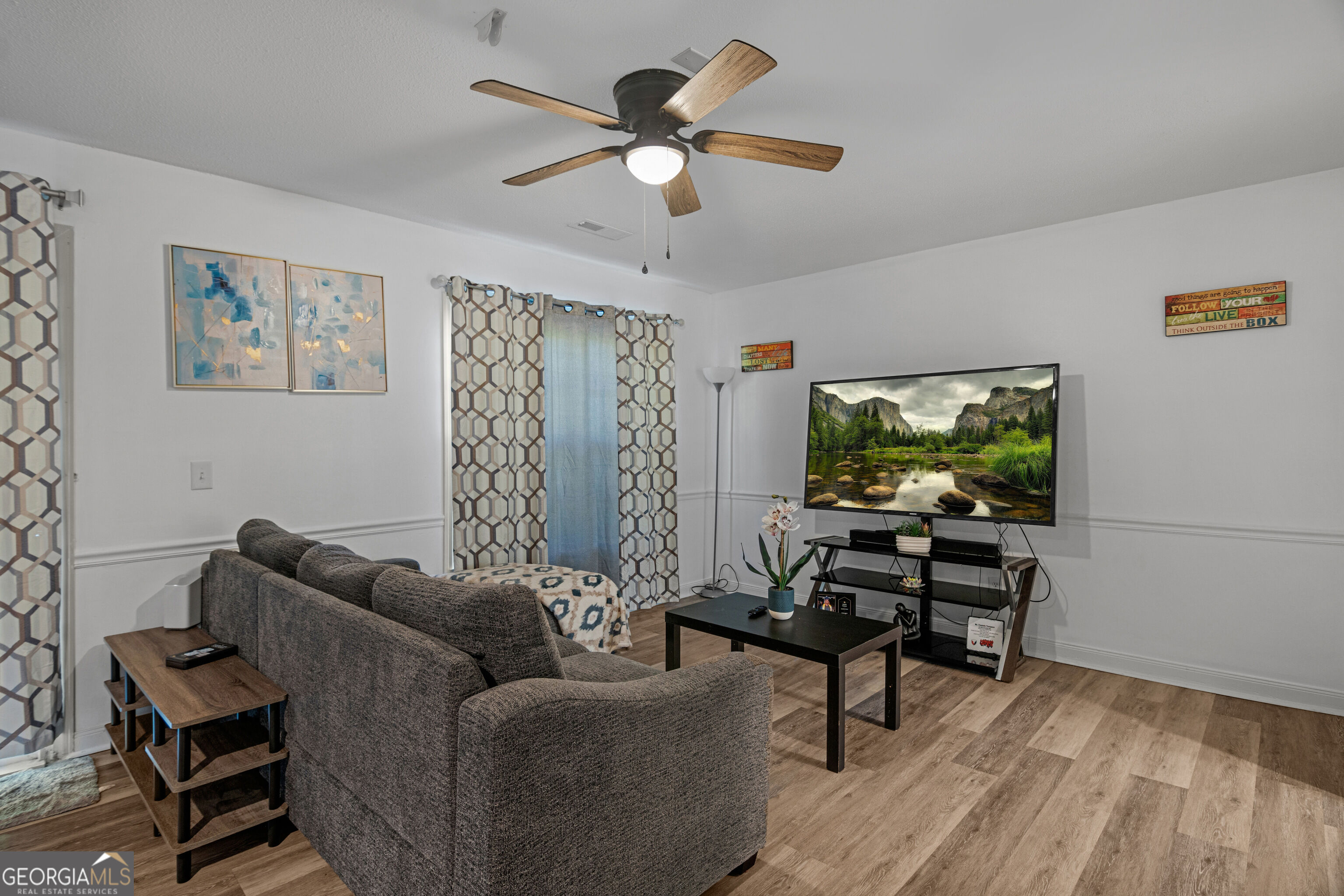 912 Pineland Avenue APT 4