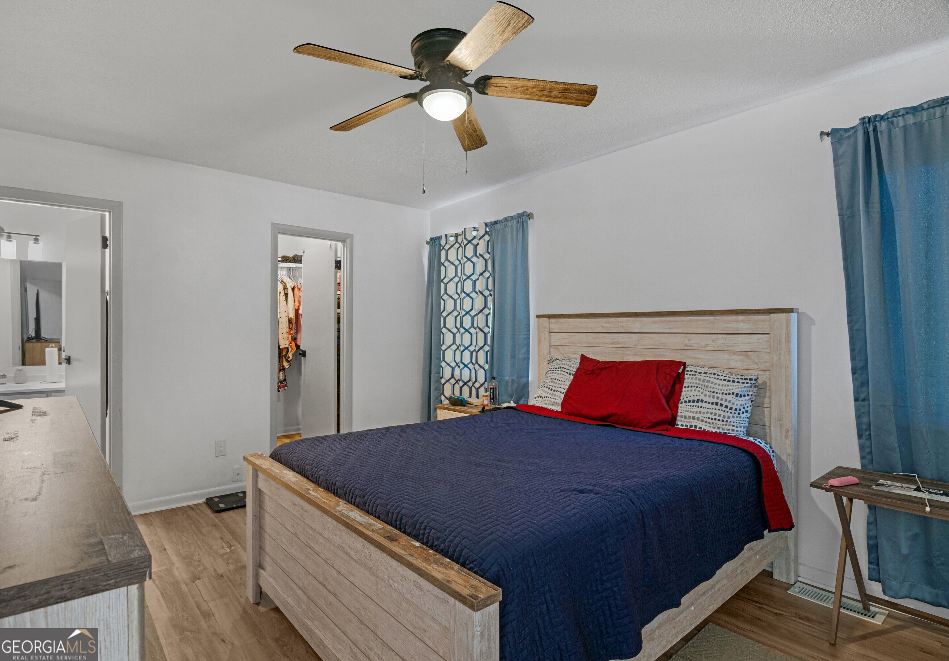 912 Pineland Avenue APT 4