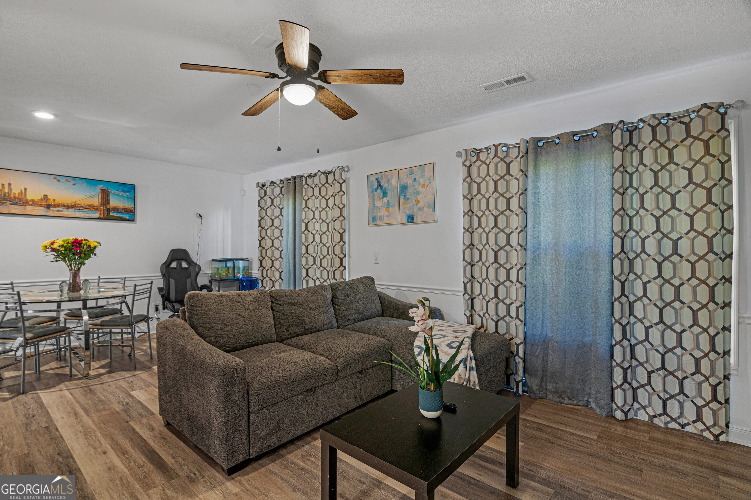 912 Pineland Avenue APT 4