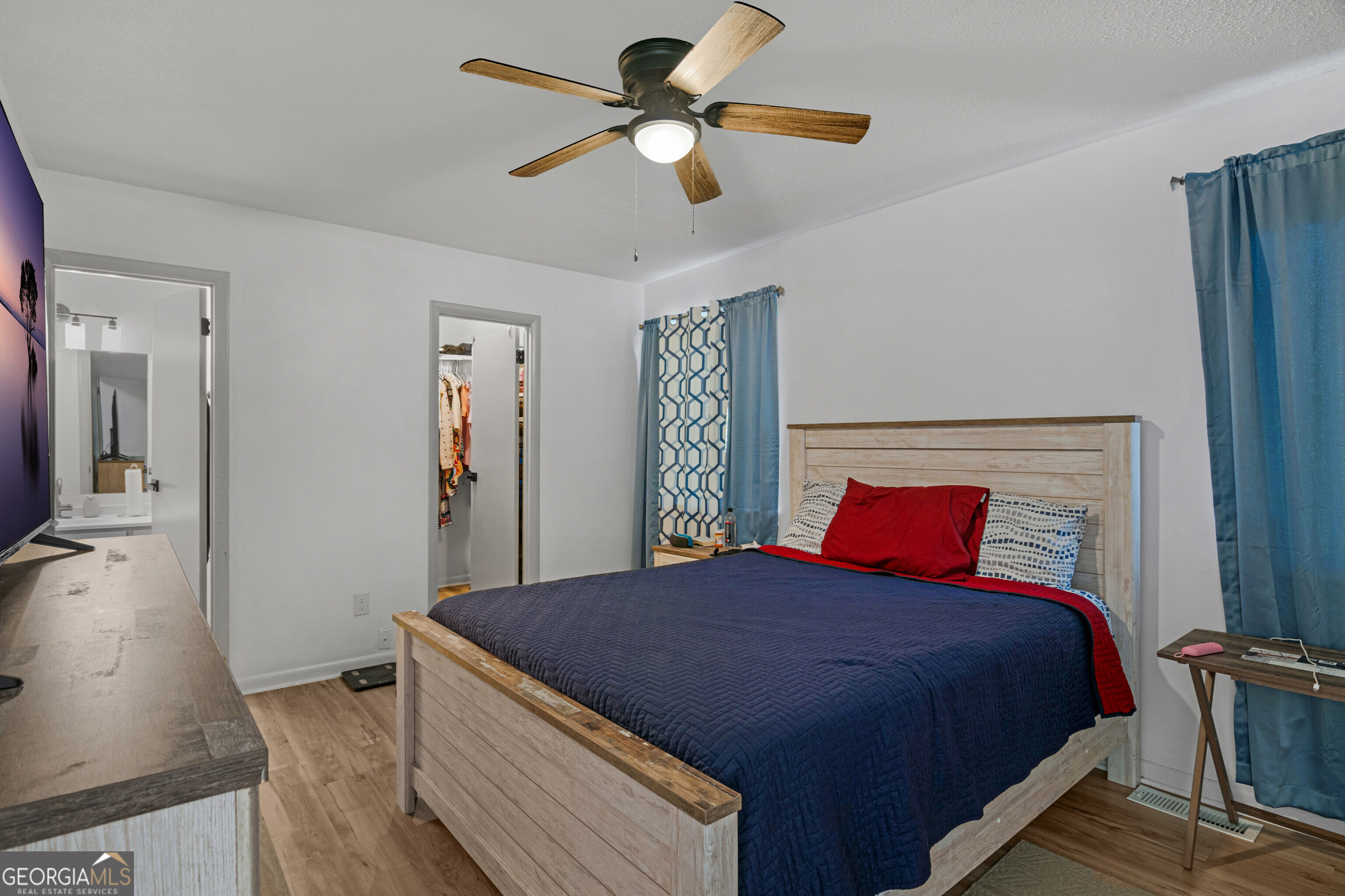 912 Pineland Avenue APT 4