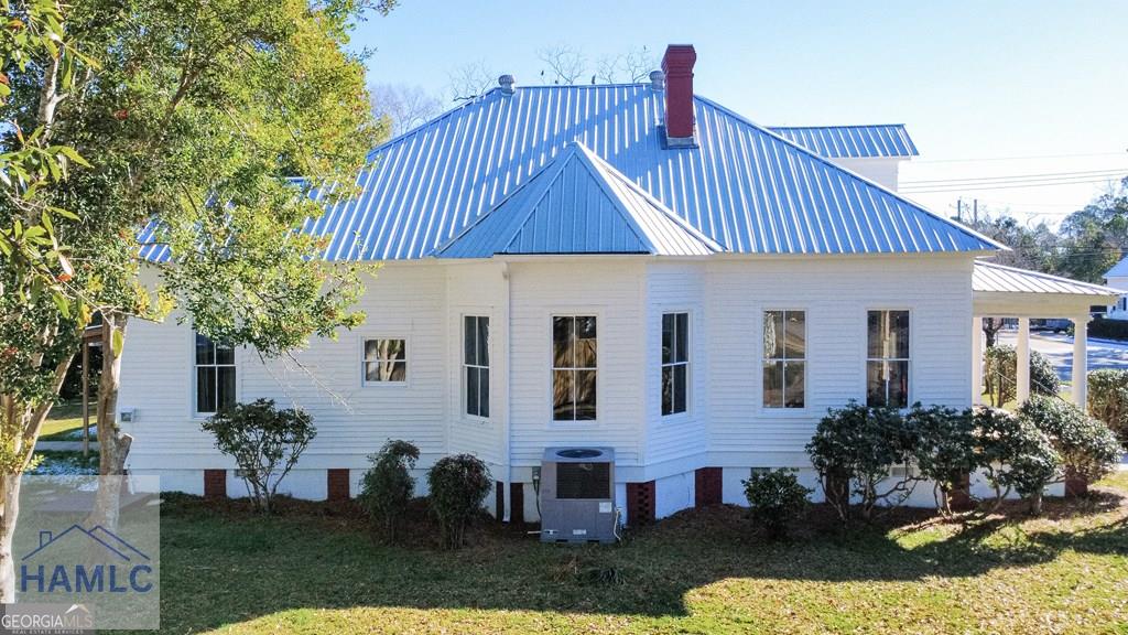 643 Barney Avenue