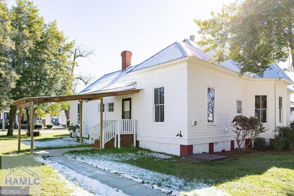 643 Barney Avenue