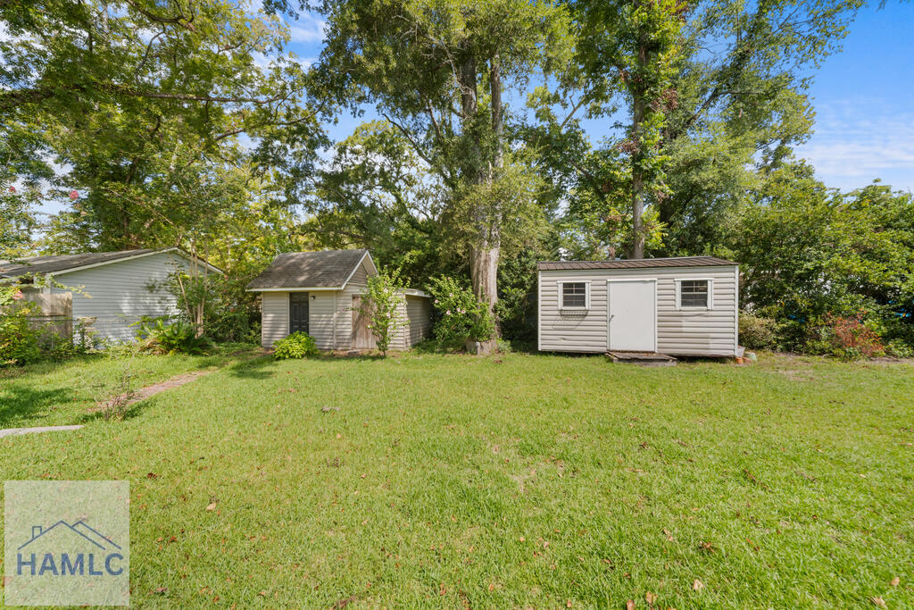 631 Barney Avenue