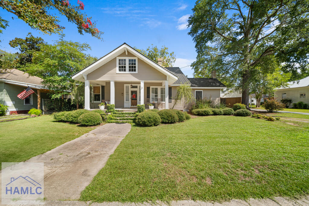 631 Barney Avenue