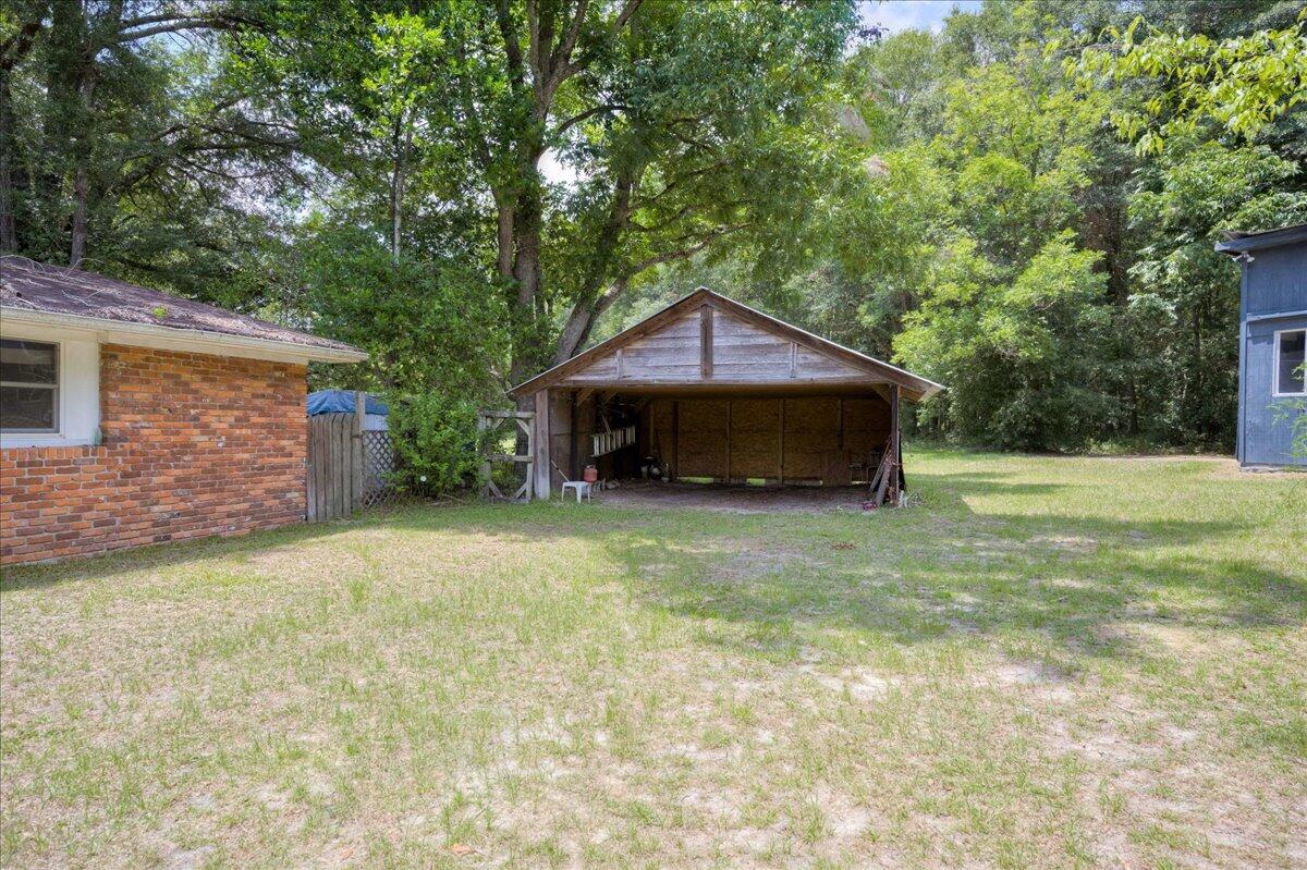 1135 N MASONIC Street