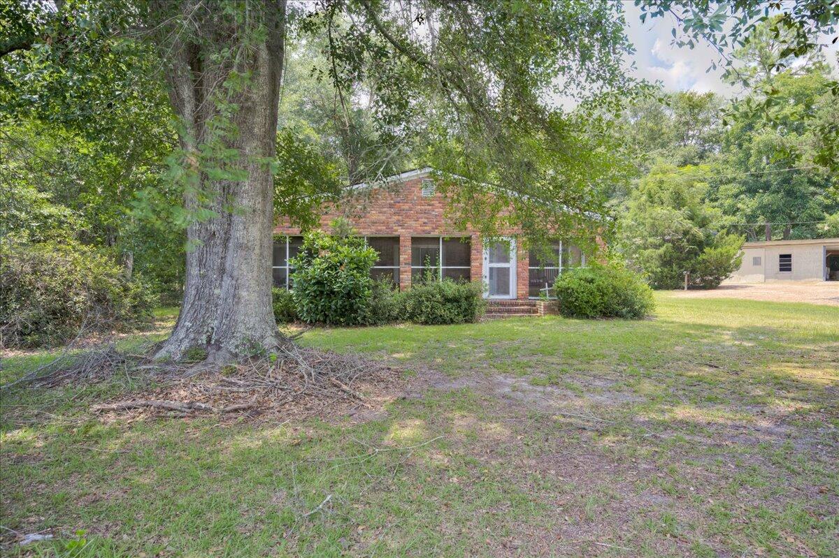 1135 N MASONIC Street