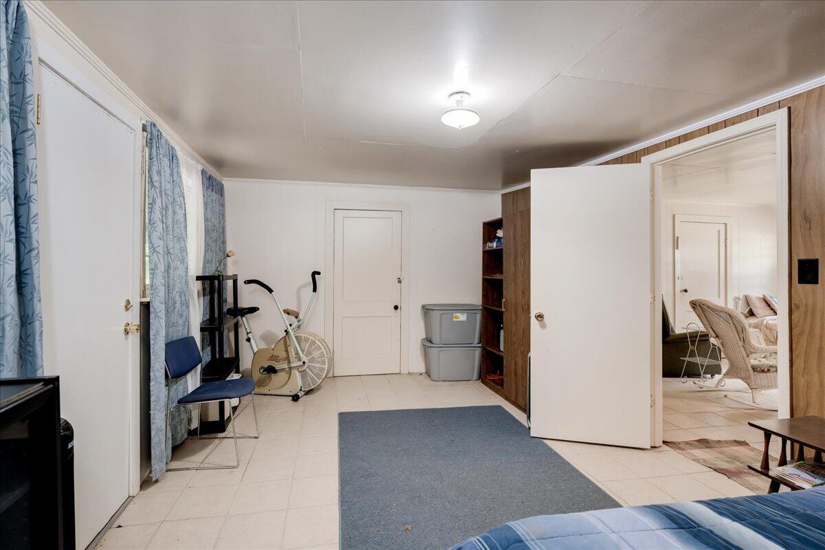 1135 N MASONIC Street